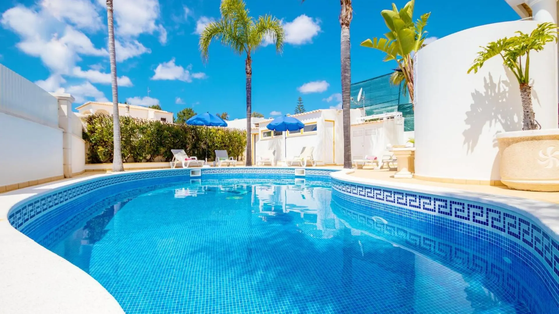 Magnificant Villa Heated Swimming Pool, Free Wifi Albufeira